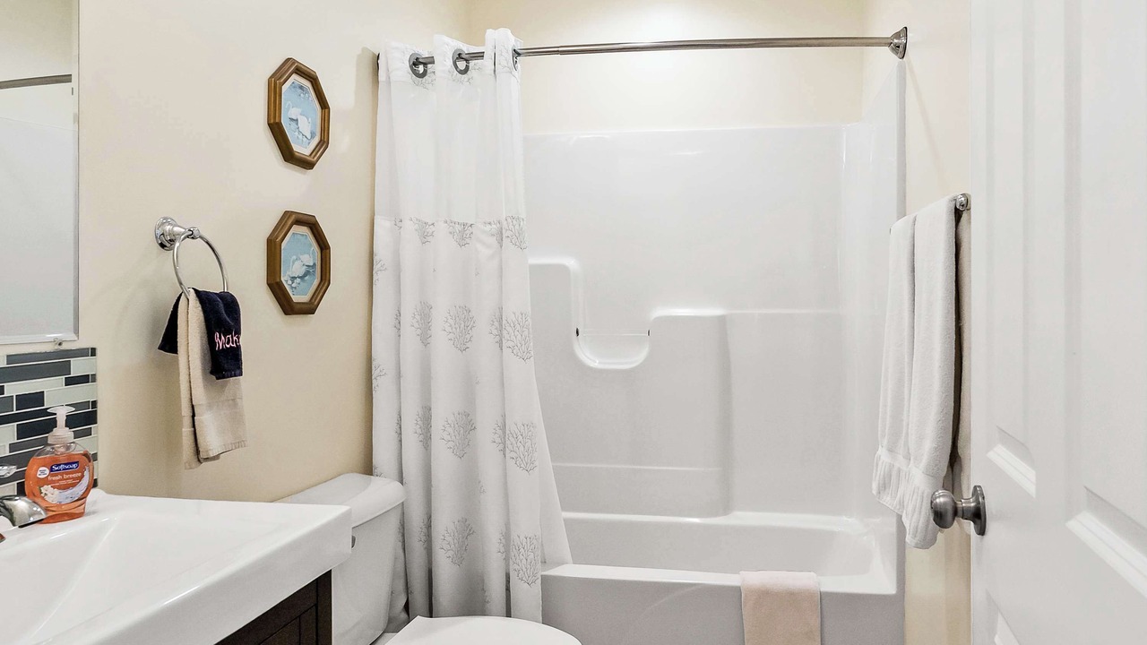 Photo of Bathroom in Kendall
