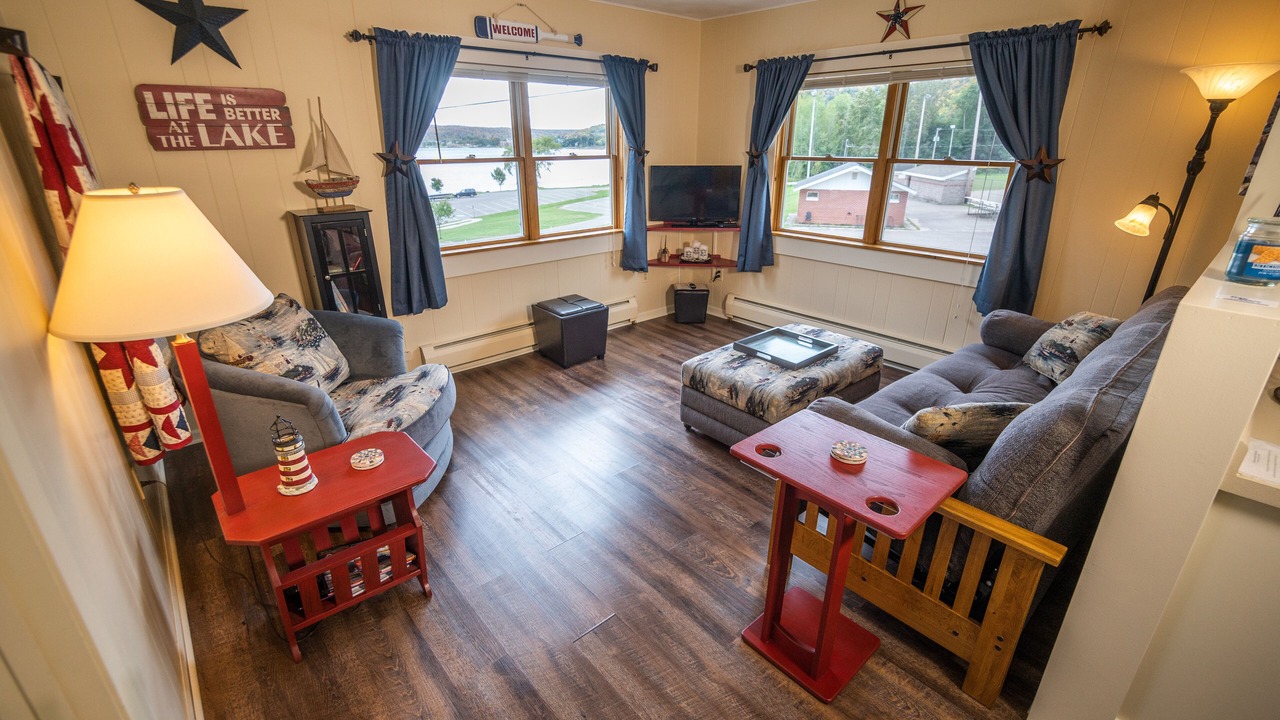 Photo of Livingroom in Munising