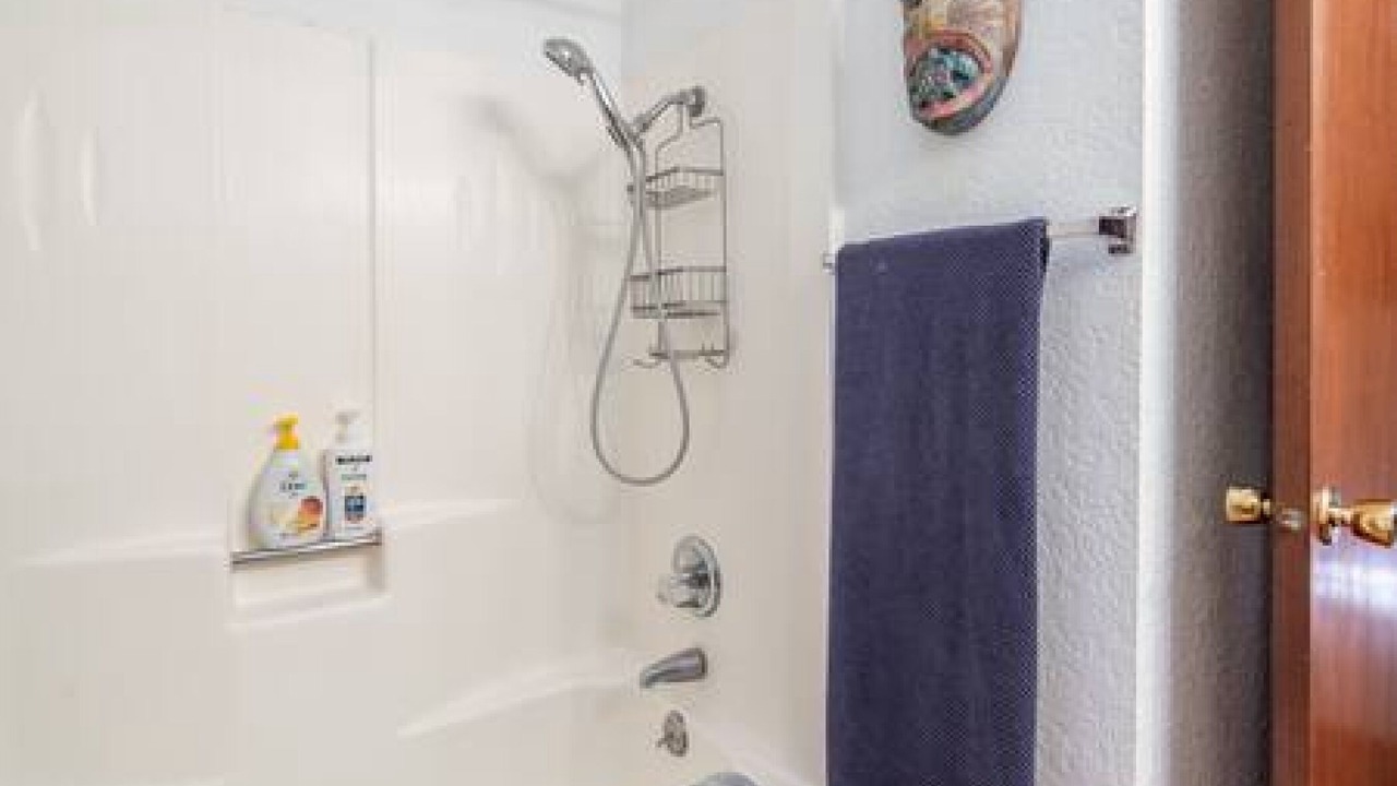 Photo of Bathroom in Sandia Knolls