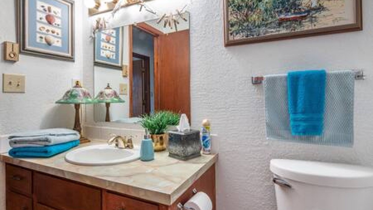 Photo of Bathroom in Sandia Knolls