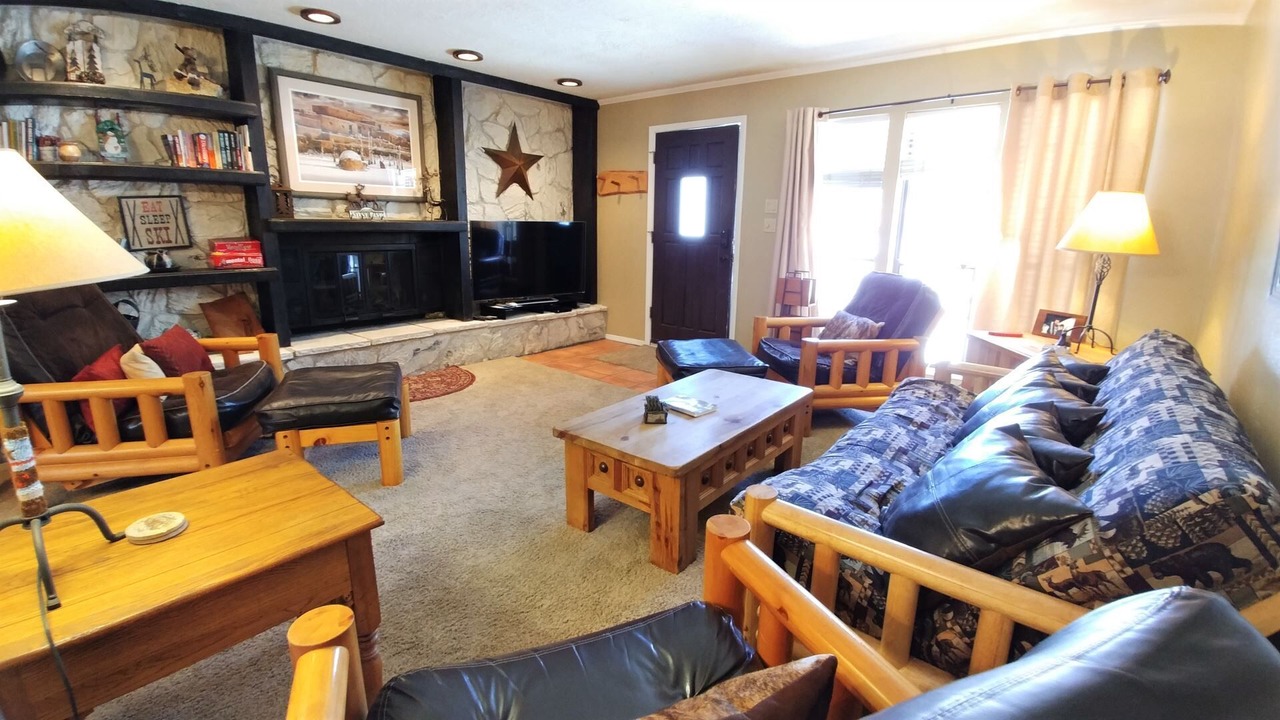Photo of Livingroom in Red River