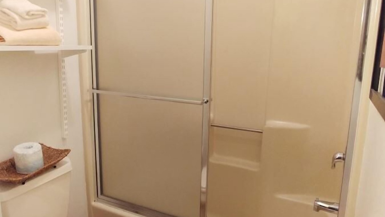 Photo of Bathroom in Red River