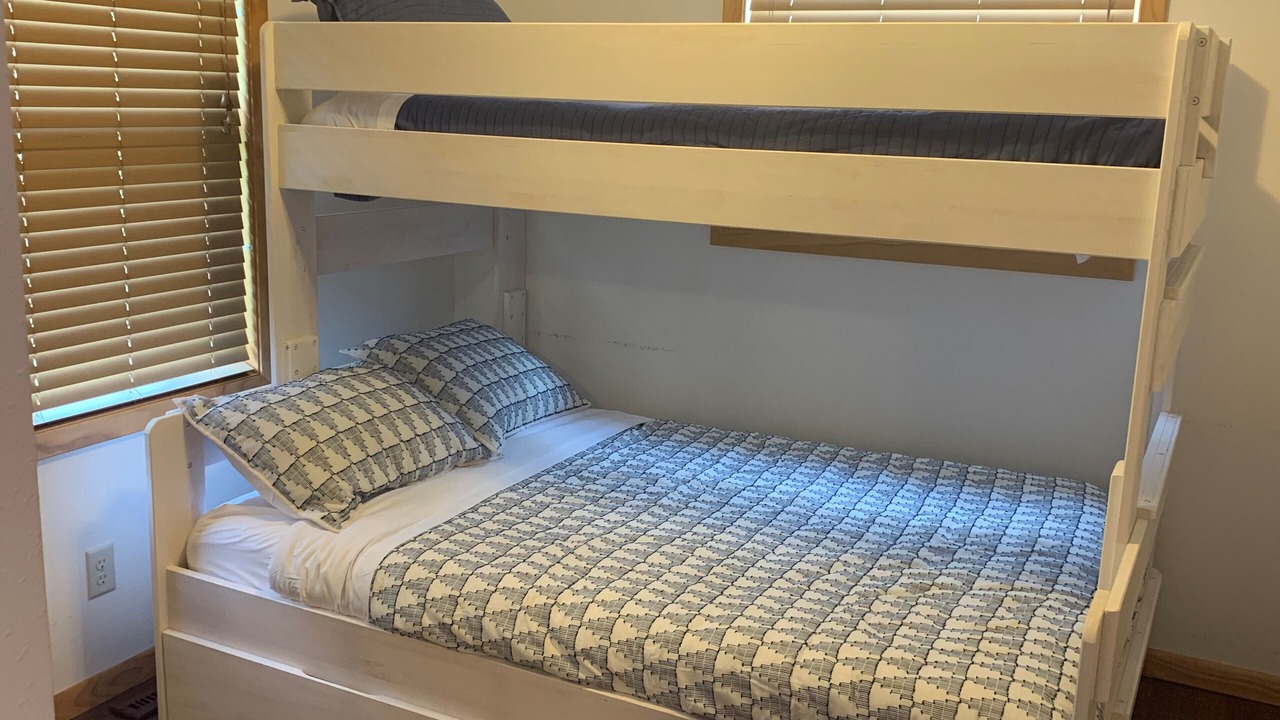 Photo of Bedroom in Brill