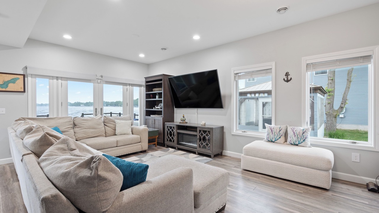 Photo of Livingroom in Lake Odessa