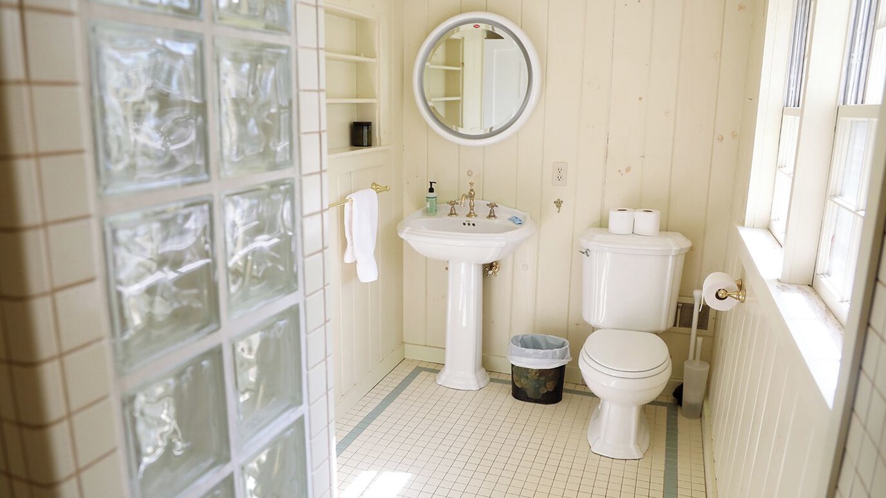 Photo of Bathroom in Townshend