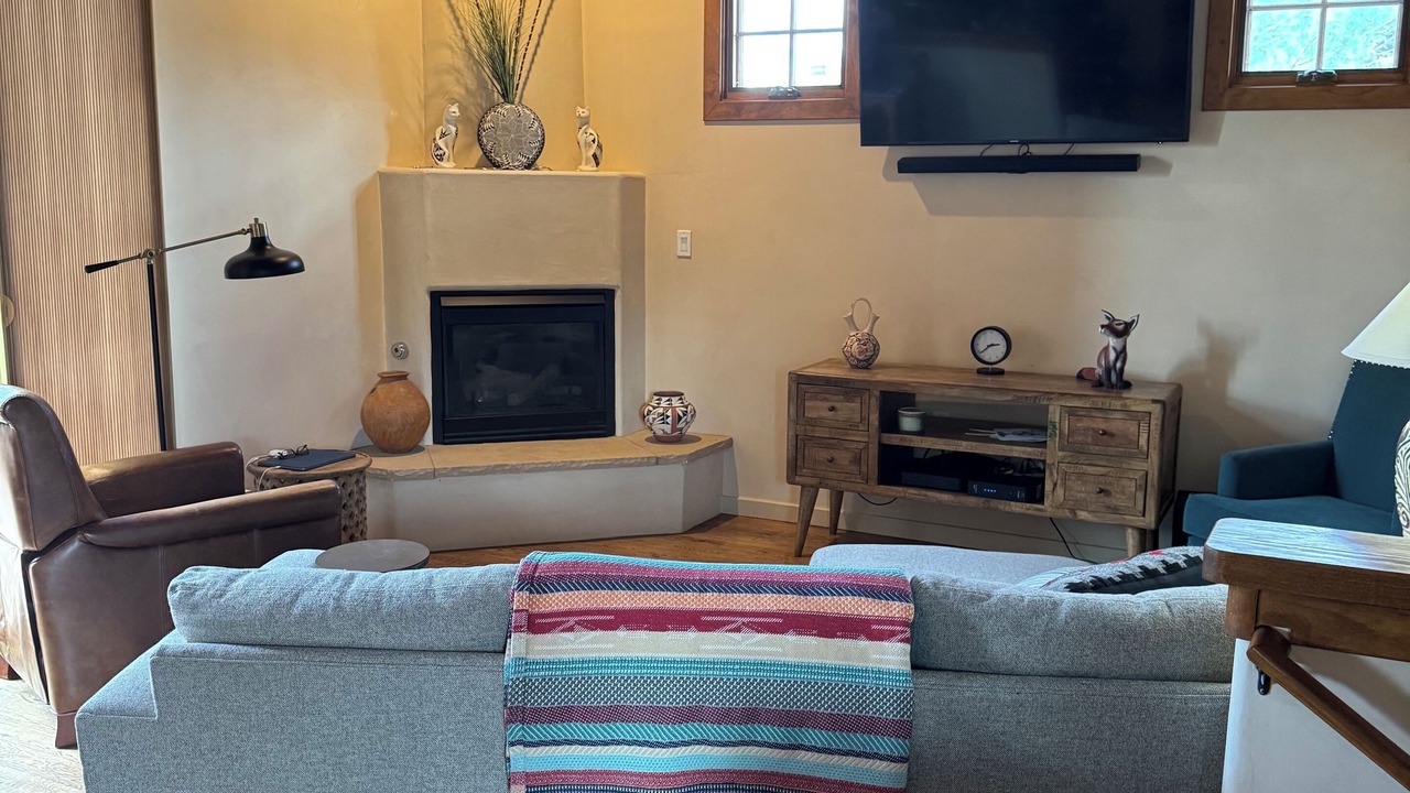 Photo of Livingroom in Northeast Santa Fe