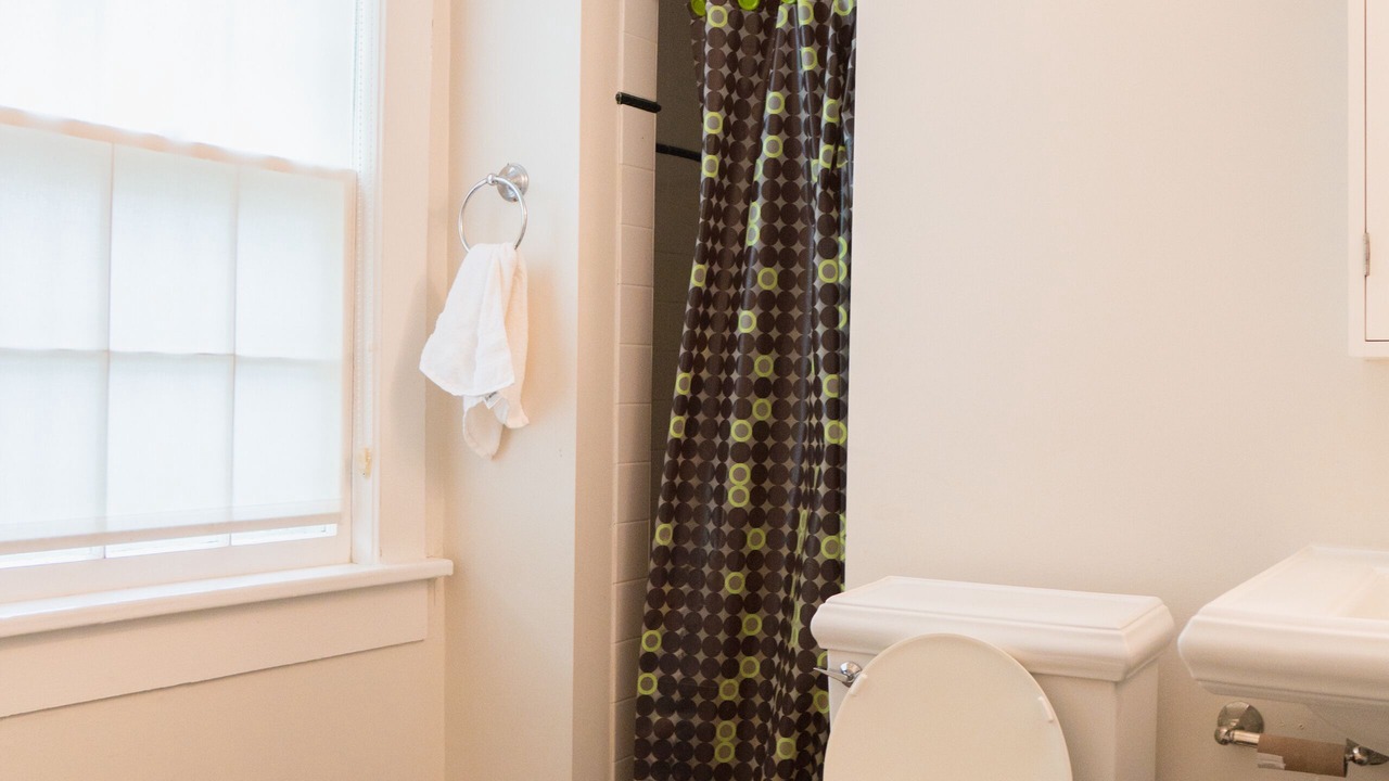 Photo of Bathroom in Lakeside