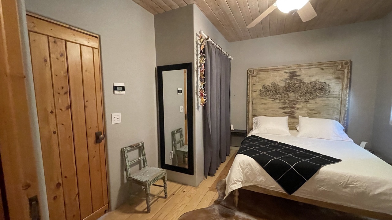 Photo of Bedroom in West Alameda