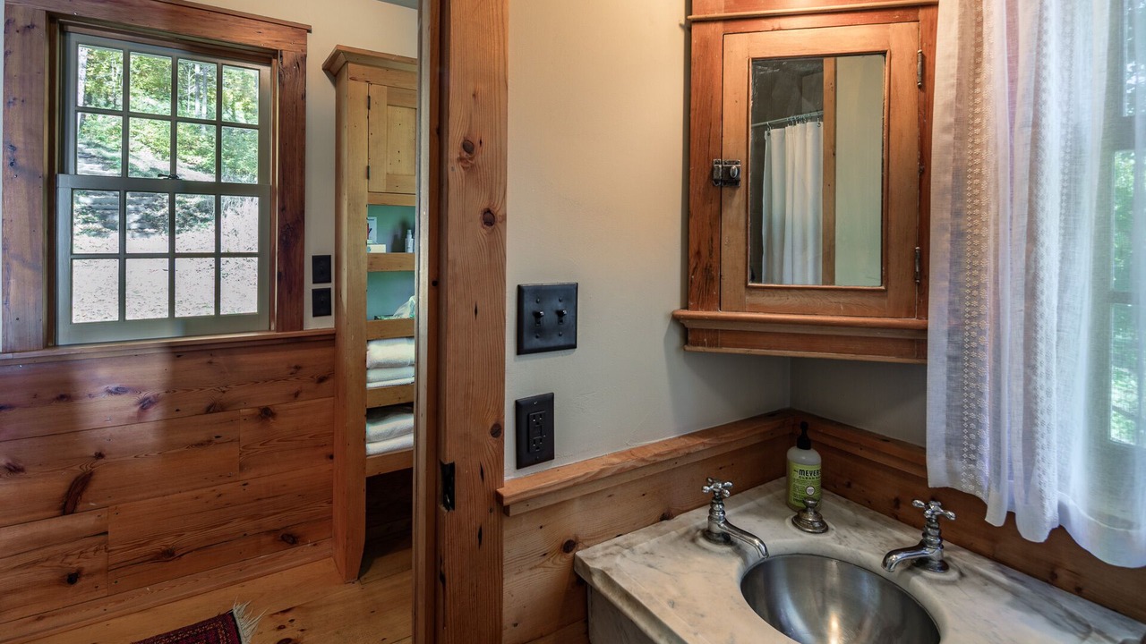 Photo of Bathroom in Corinth