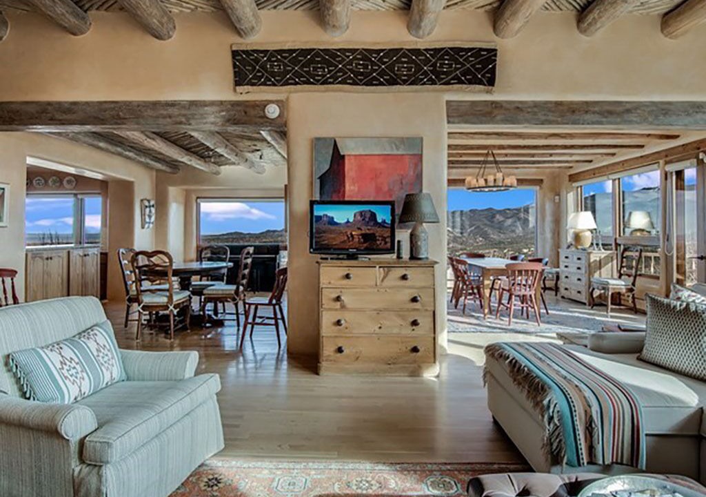 Photo of Livingroom in Northeast Santa Fe