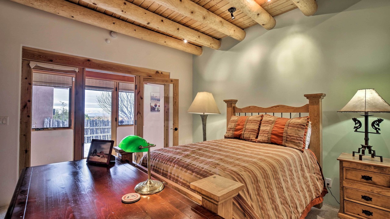 Photo of Bedroom in Tesuque