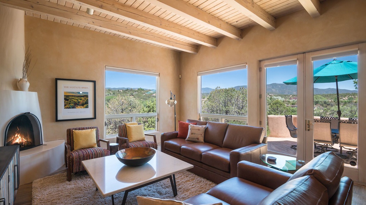Photo of Livingroom in Northeast Santa Fe