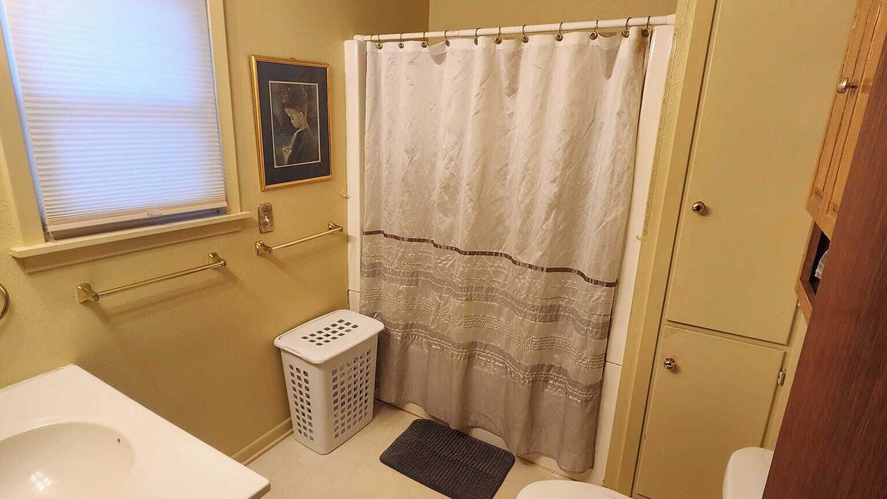 Photo of Bathroom in Charles City
