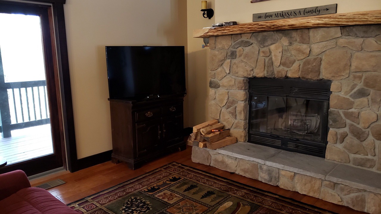 Photo of Livingroom in Bolton Landing