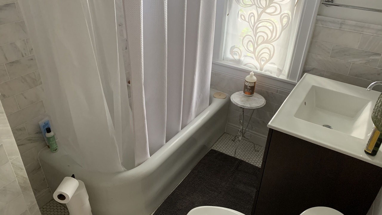 Photo of Bathroom in Lynnhurst