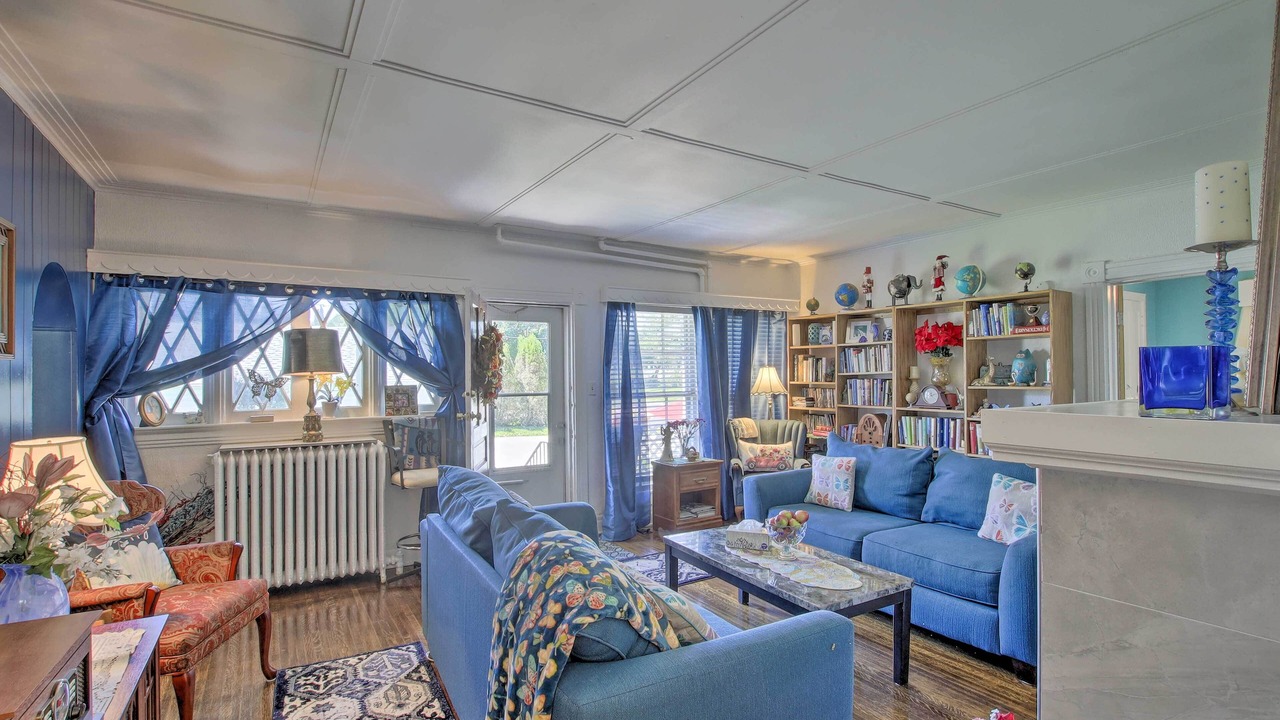 Photo of Livingroom in Manitowoc