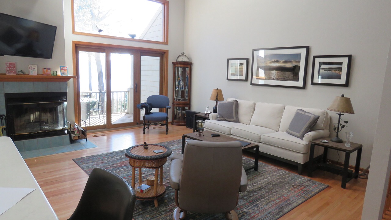 Photo of Livingroom in Lake George