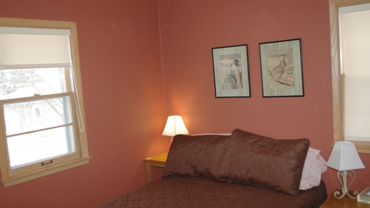 Photo of Bedroom in Macalester - Groveland
