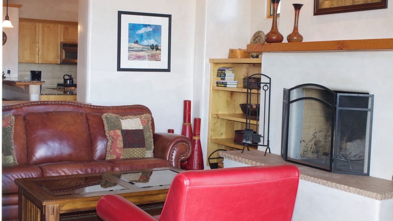 Photo of Livingroom in Tesuque