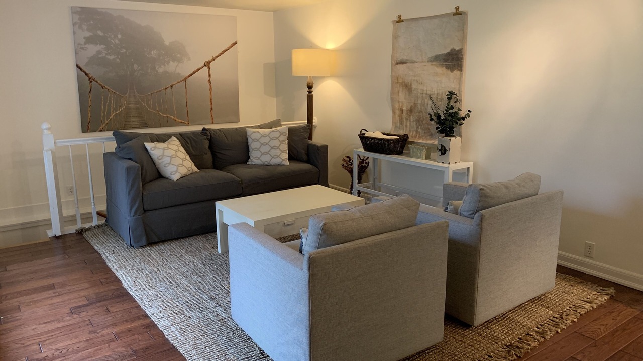 Photo of Livingroom in Shorewood-Tower Hills-Harbert