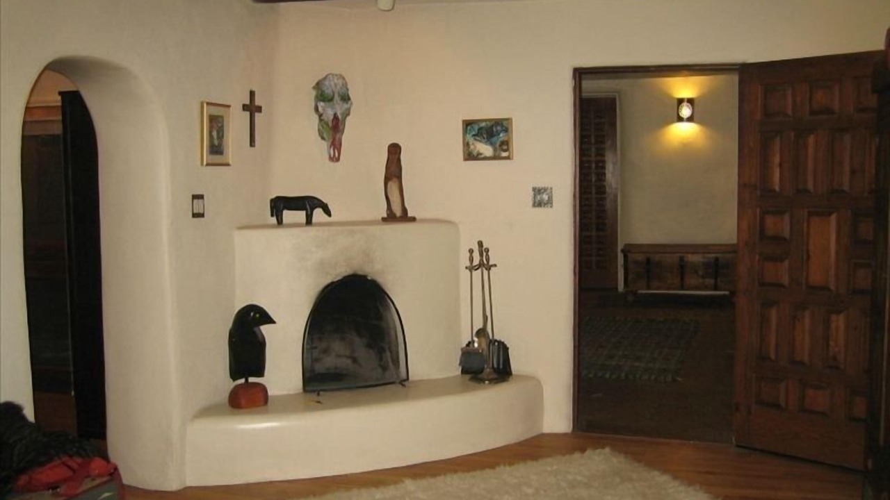 Photo of Livingroom in Historic Eastside