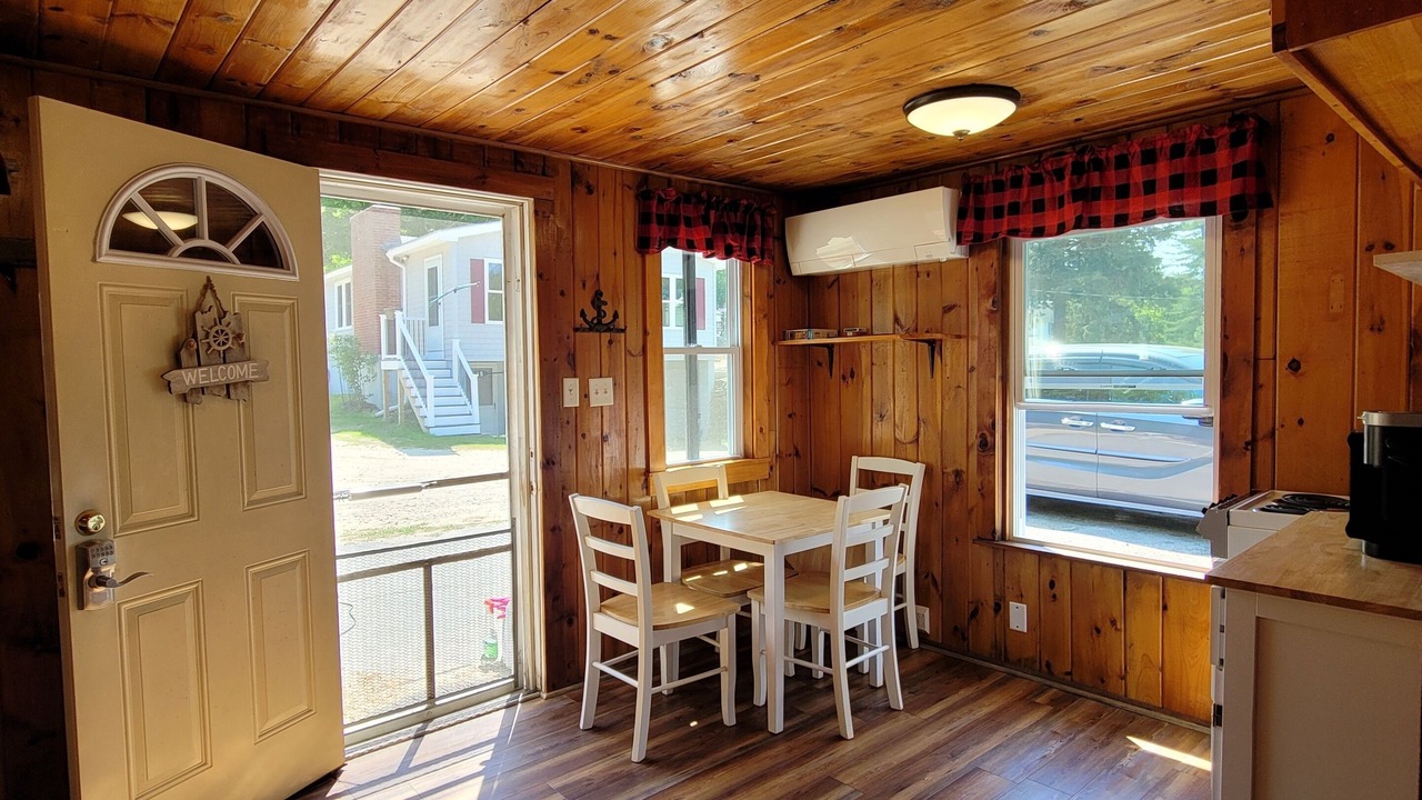 Photo of Bedroom in Alton