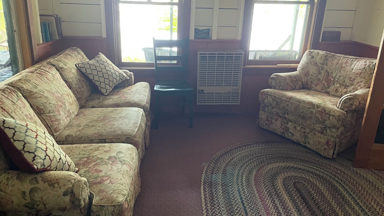 Photo of Livingroom in Ellenburg Center