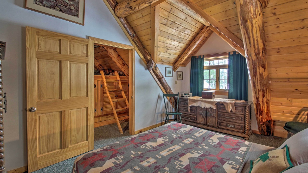 Photo of Bedroom in Center Conway