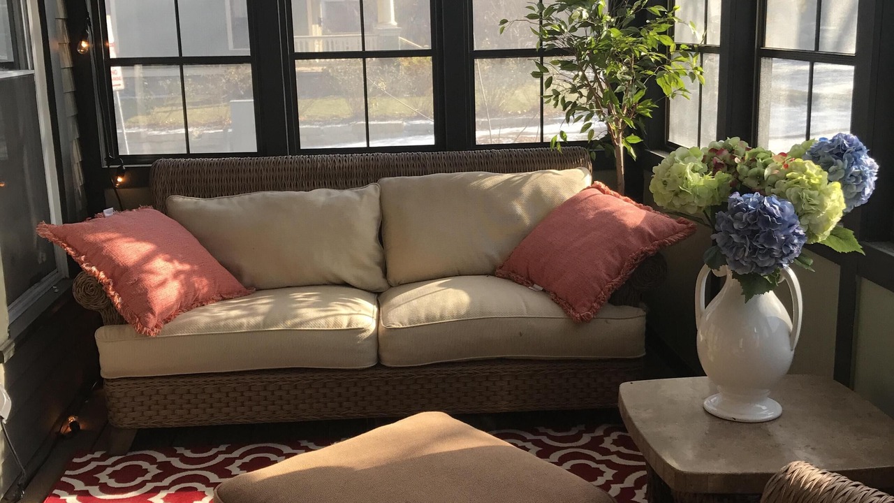 Photo of Livingroom in Linden Hills