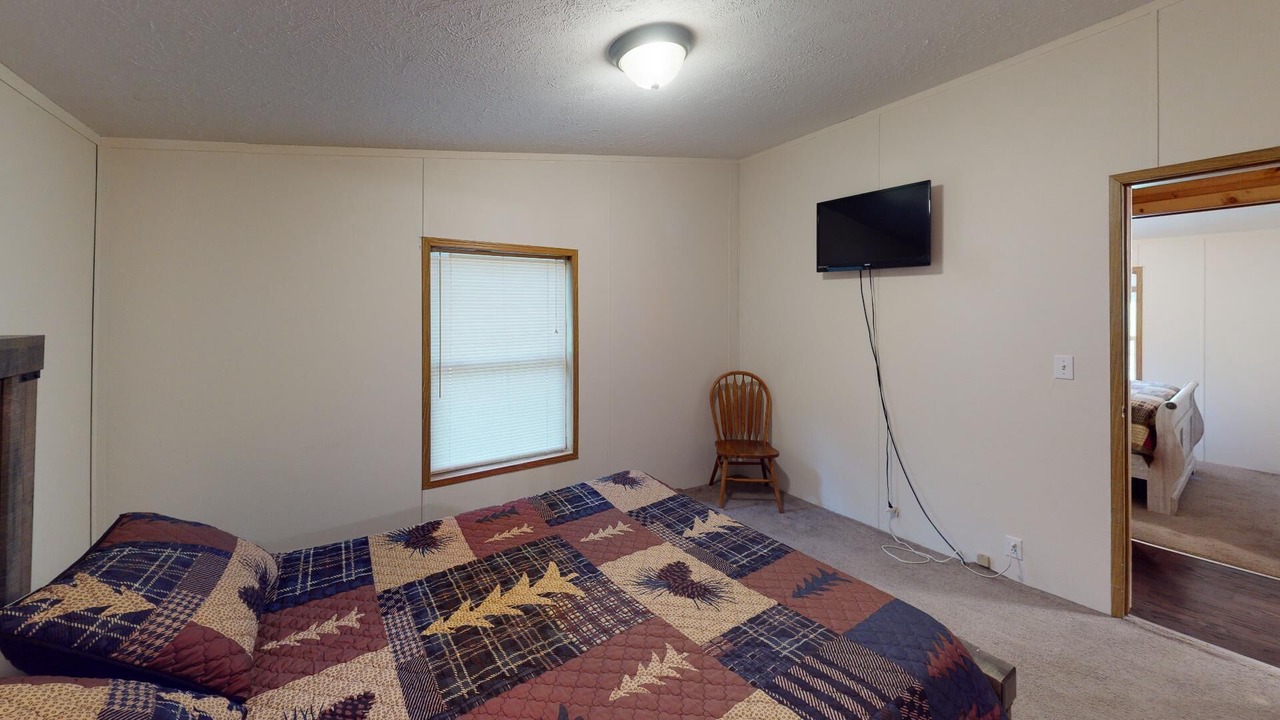 Photo of Bedroom in Nelsonville