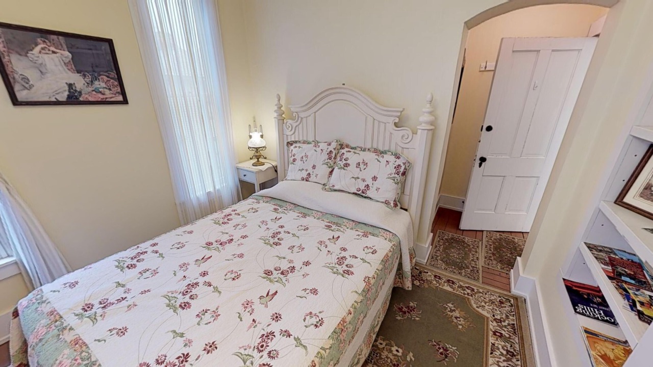 Photo of Bedroom in Nelsonville