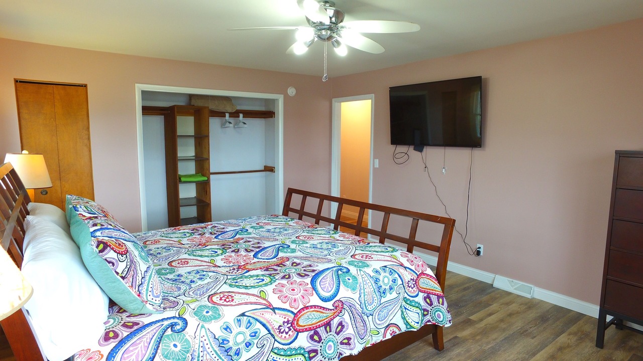 Photo of Bedroom in Paw Paw Lake