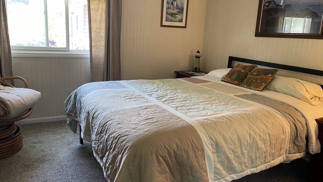 Photo of Bedroom in Cape Vincent
