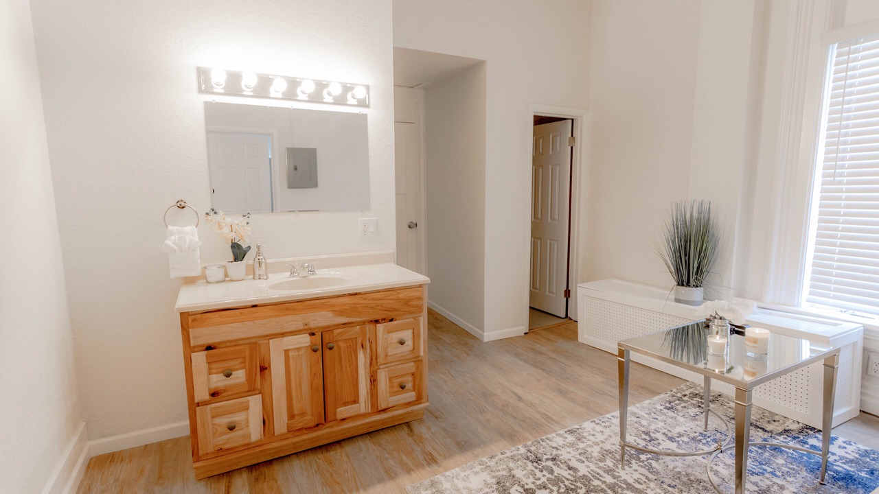 Photo of Bathroom in Kutzky Park