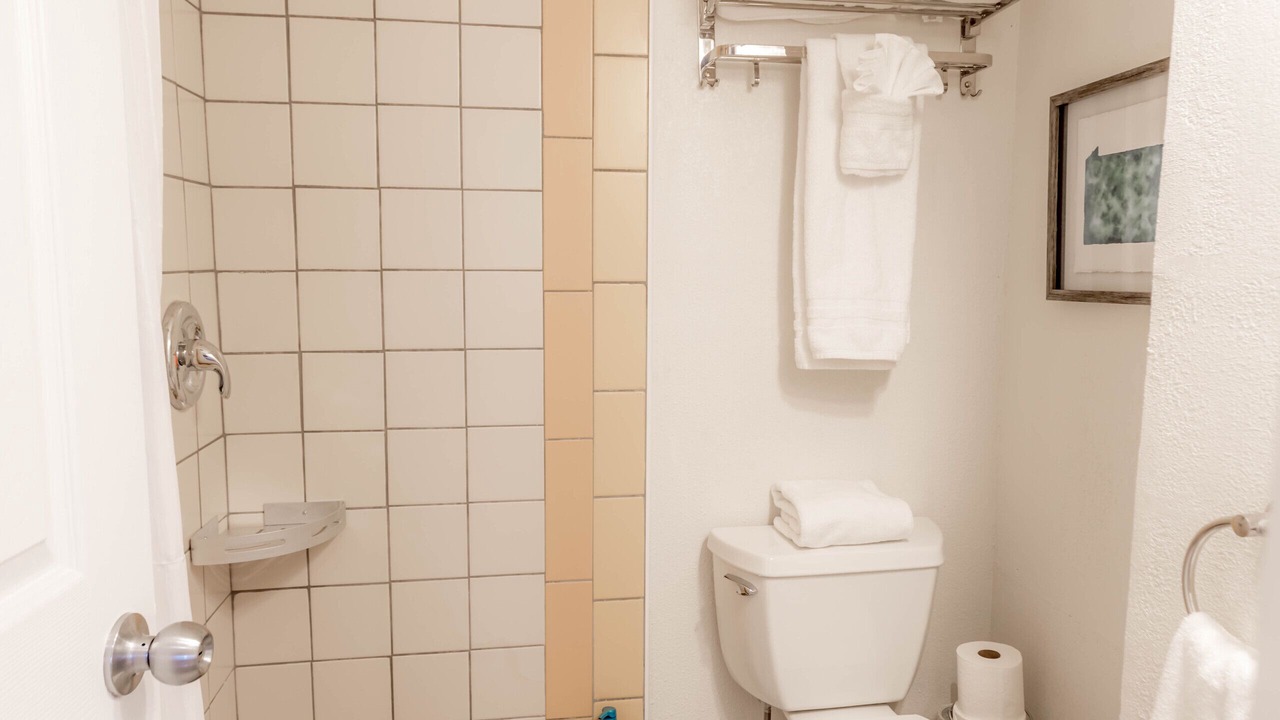 Photo of Bathroom in Kutzky Park