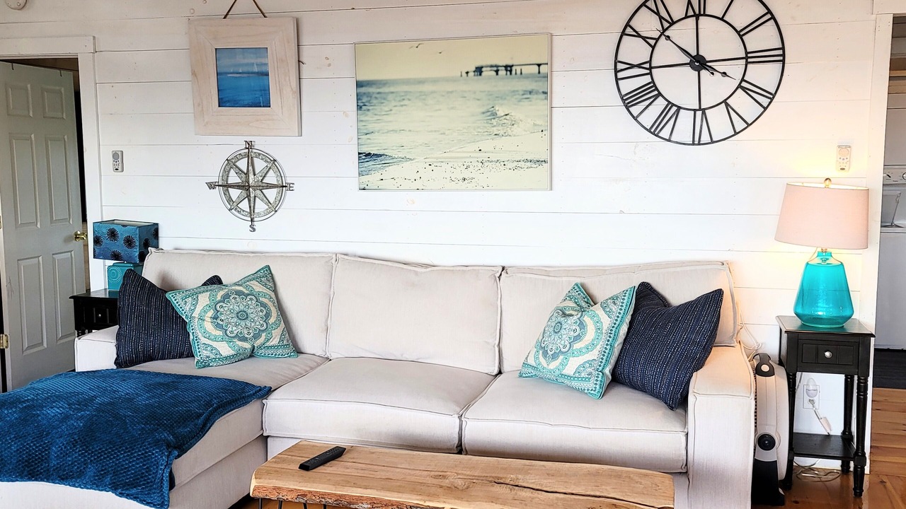 Photo of Livingroom in Malletts Bay