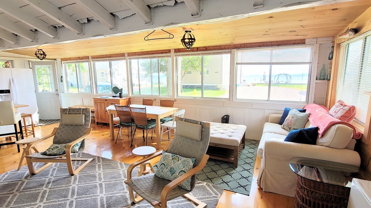 Photo of Livingroom in Malletts Bay
