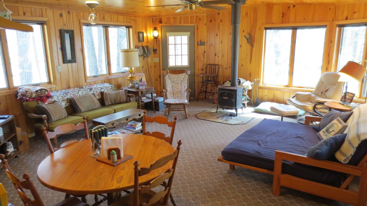 Photo of Livingroom in Deer River