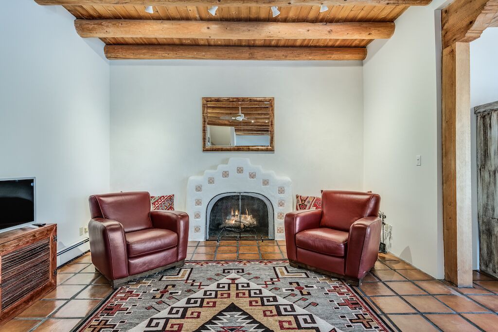 Photo of Livingroom in Northeast Santa Fe
