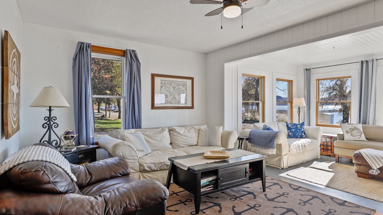 Photo of Livingroom in Pepin