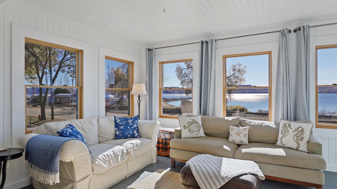 Photo of Livingroom in Pepin