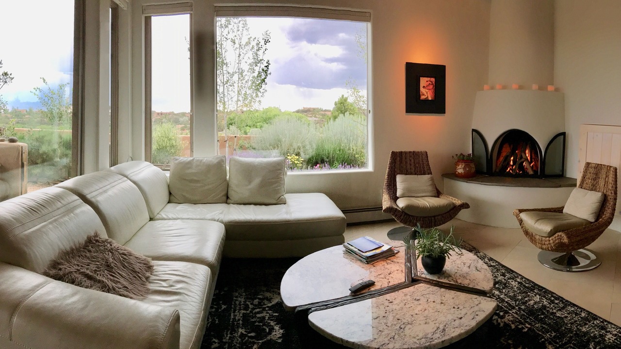 Photo of Livingroom in Northeast Santa Fe
