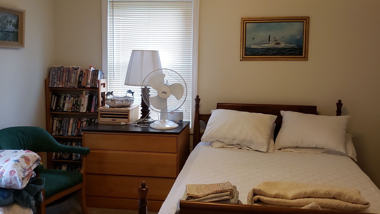 Photo of Bedroom in Alburg