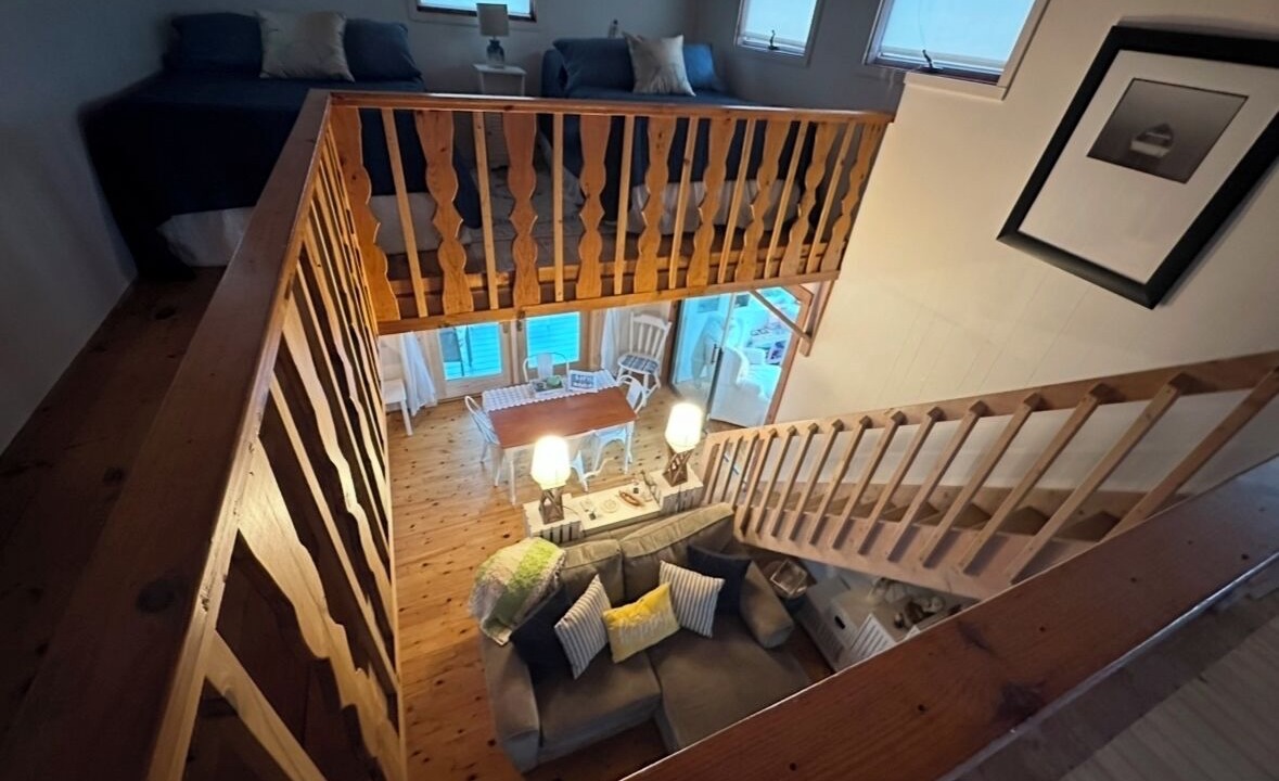 Photo of Livingroom in Brier Hill