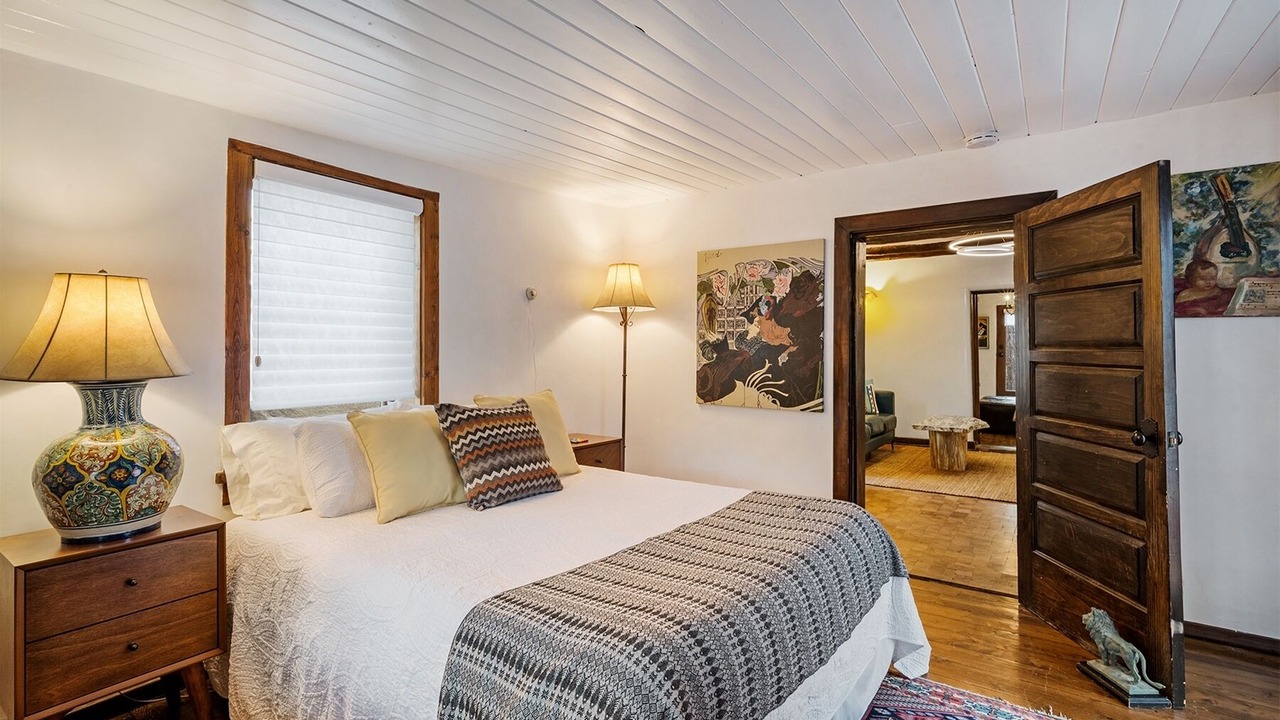 Photo of Bedroom in Tesuque
