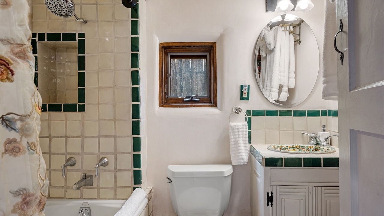 Photo of Bathroom in Tesuque