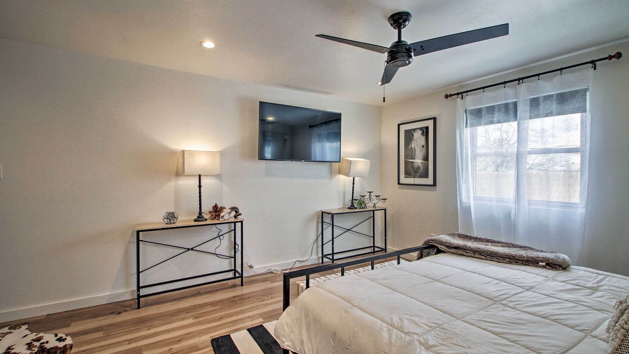 Photo of Bedroom in North Valley