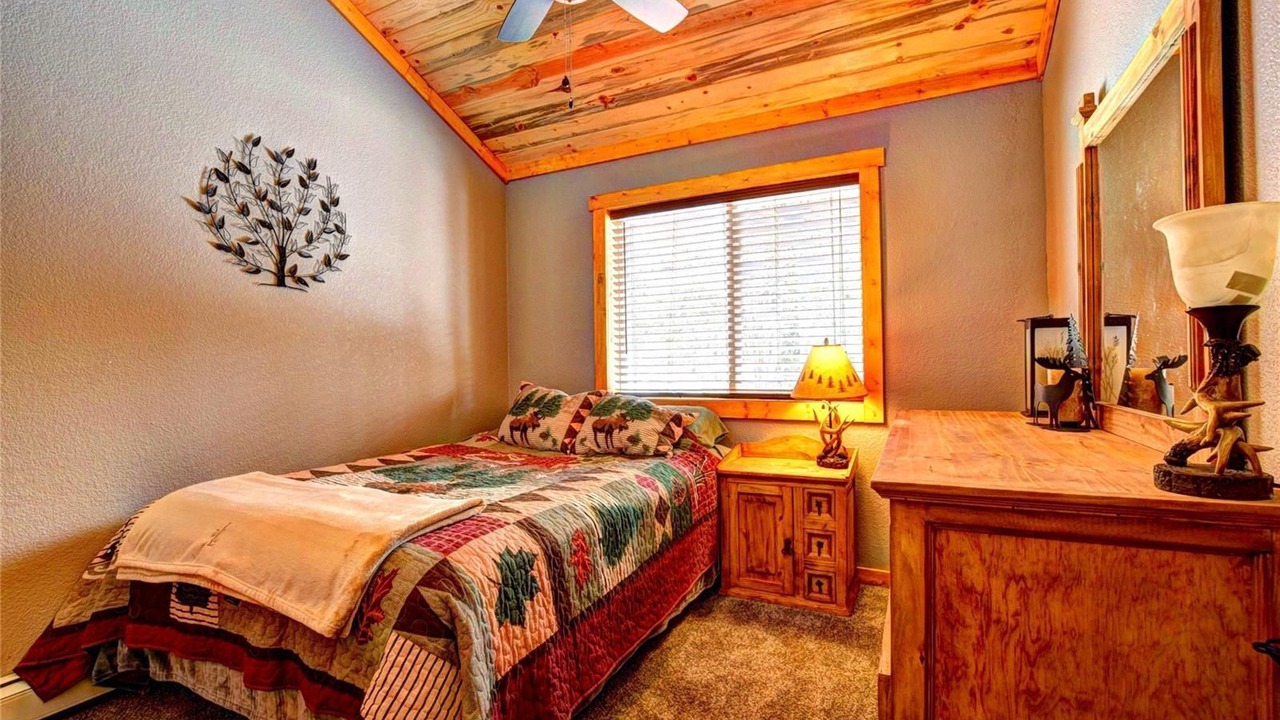 Photo of Bedroom in Valley of the Sun