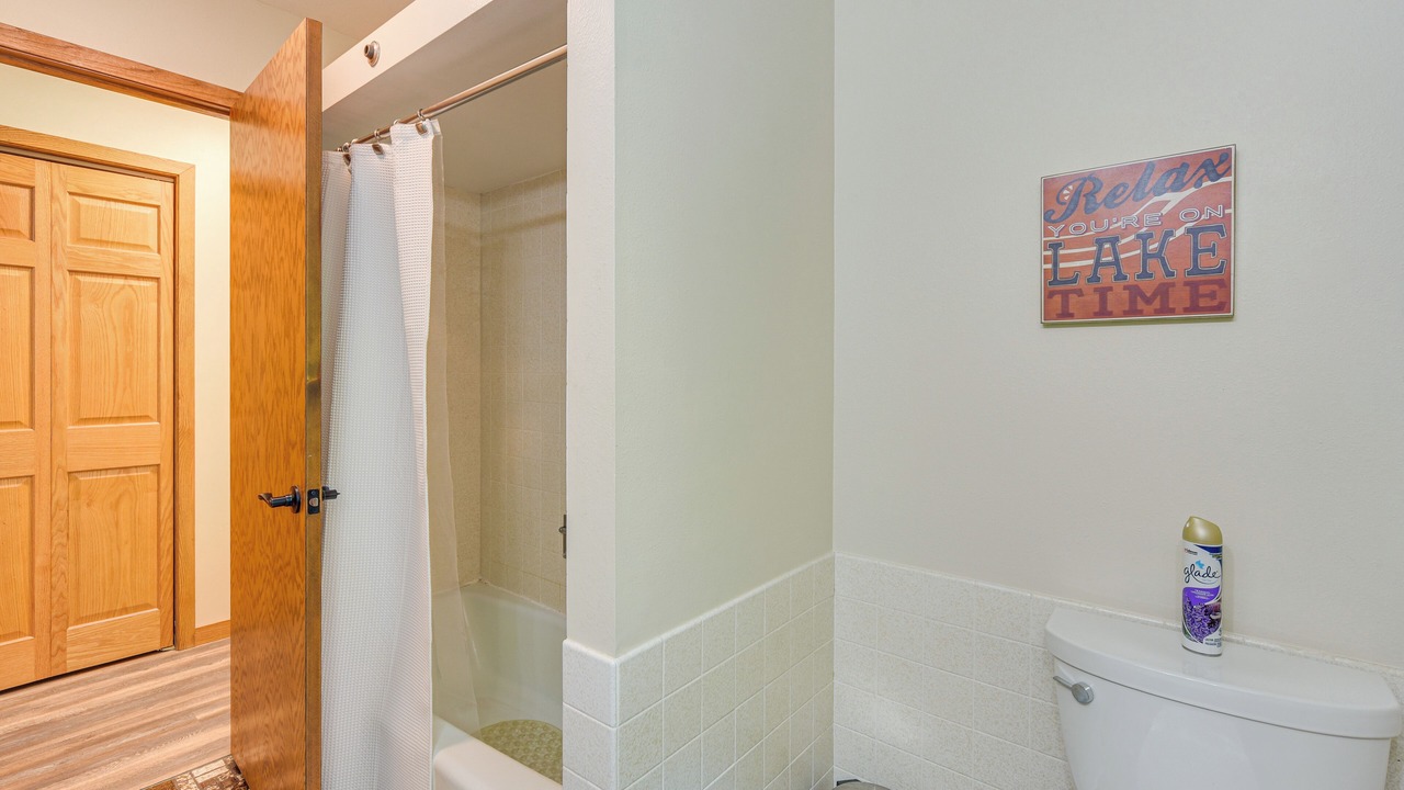 Photo of Bathroom in Luck