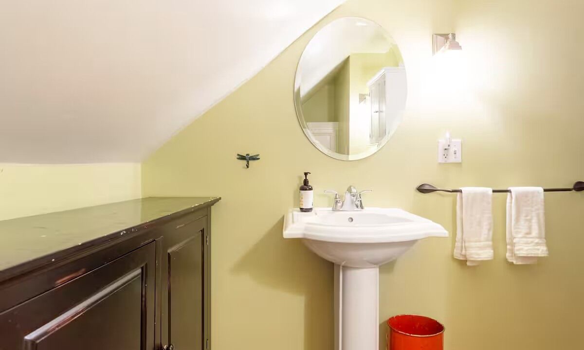 Photo of Bathroom in Waterbury Center